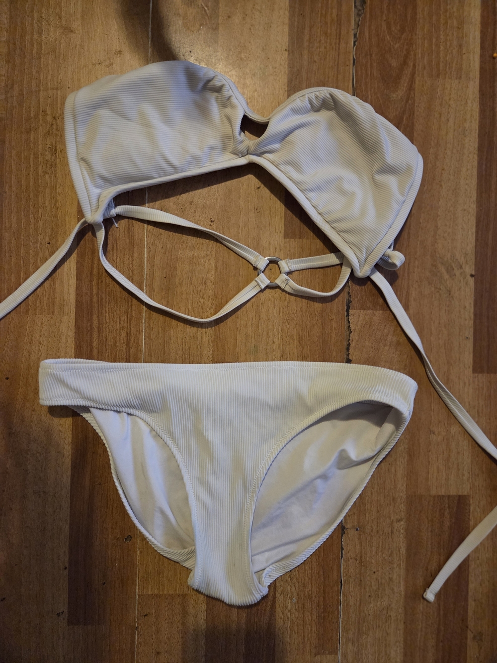 Ribbed White Bandeau Bikini Set with Ring Detail